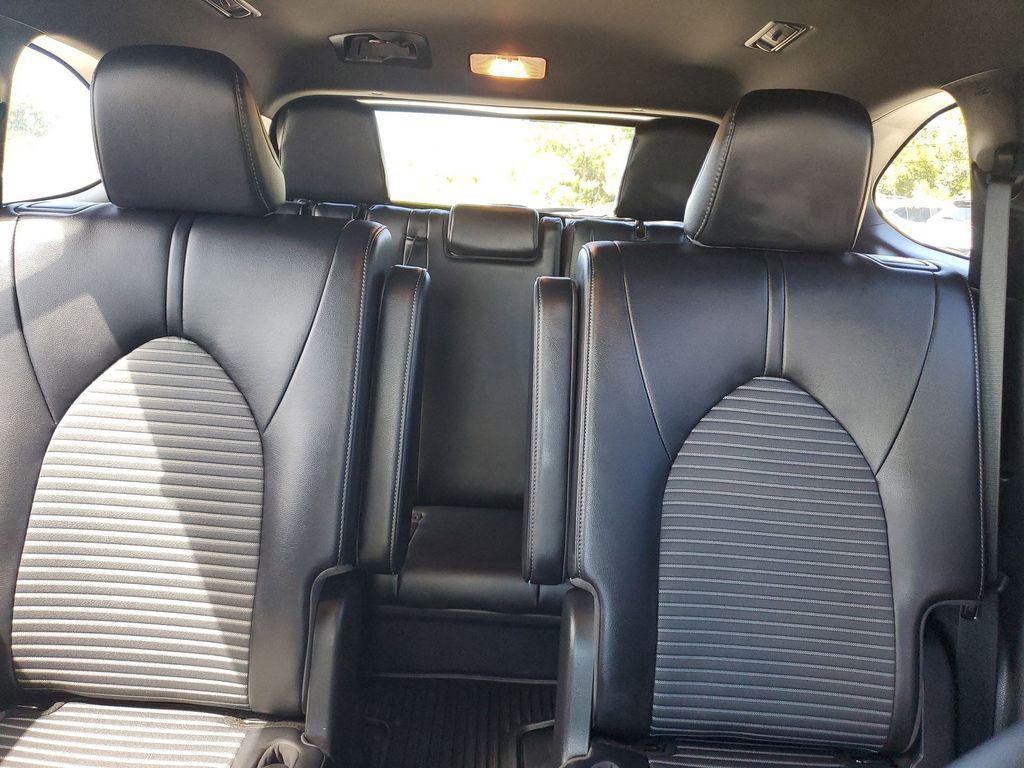 used 2023 Toyota Highlander car, priced at $37,945