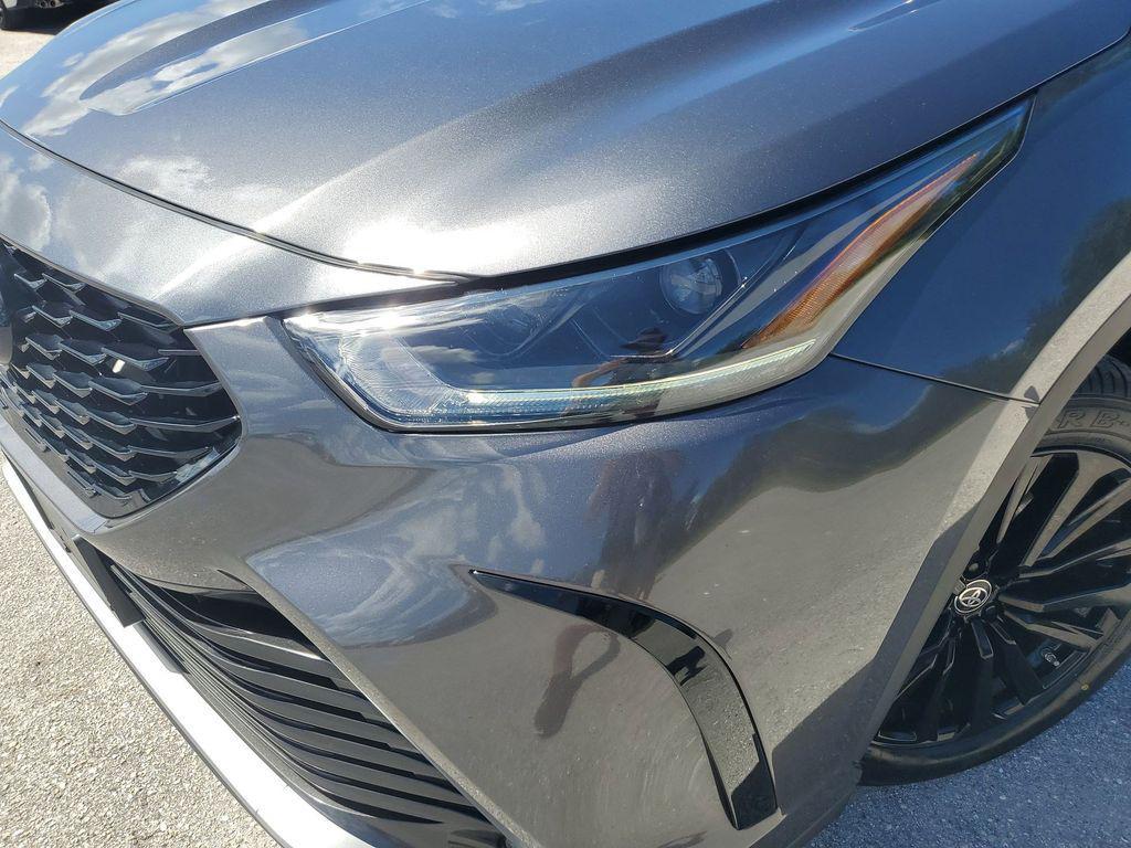 used 2023 Toyota Highlander car, priced at $37,945