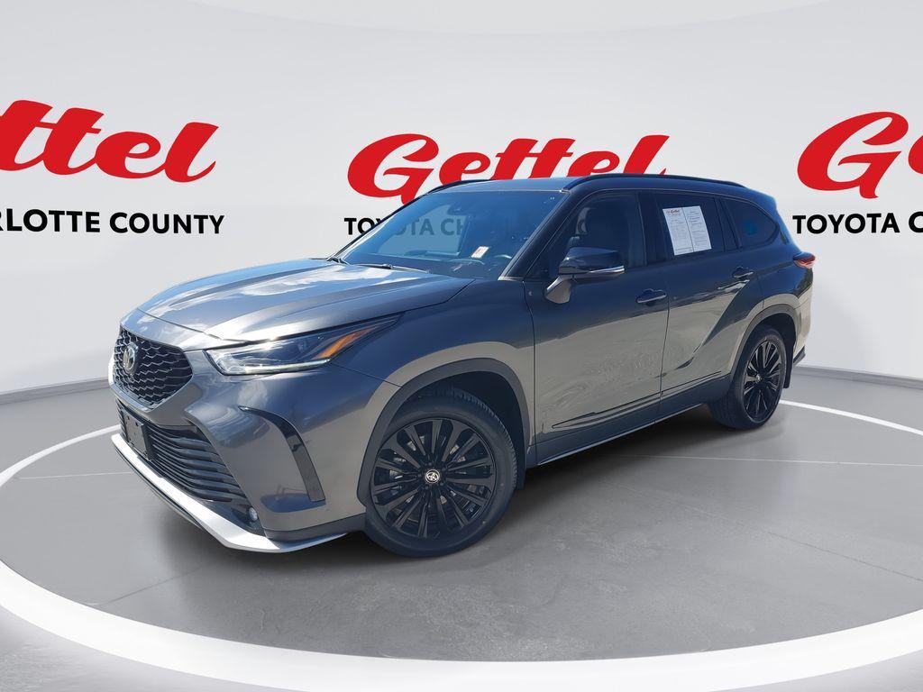 used 2023 Toyota Highlander car, priced at $35,355