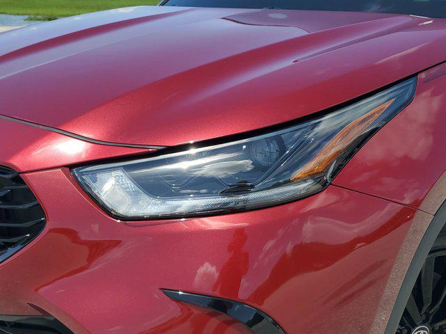 used 2023 Toyota Highlander car, priced at $38,791