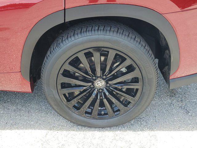 used 2023 Toyota Highlander car, priced at $38,791