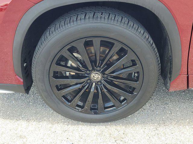 used 2023 Toyota Highlander car, priced at $38,791