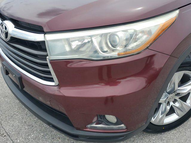 used 2015 Toyota Highlander car, priced at $17,874