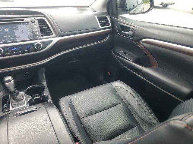used 2015 Toyota Highlander car, priced at $17,874