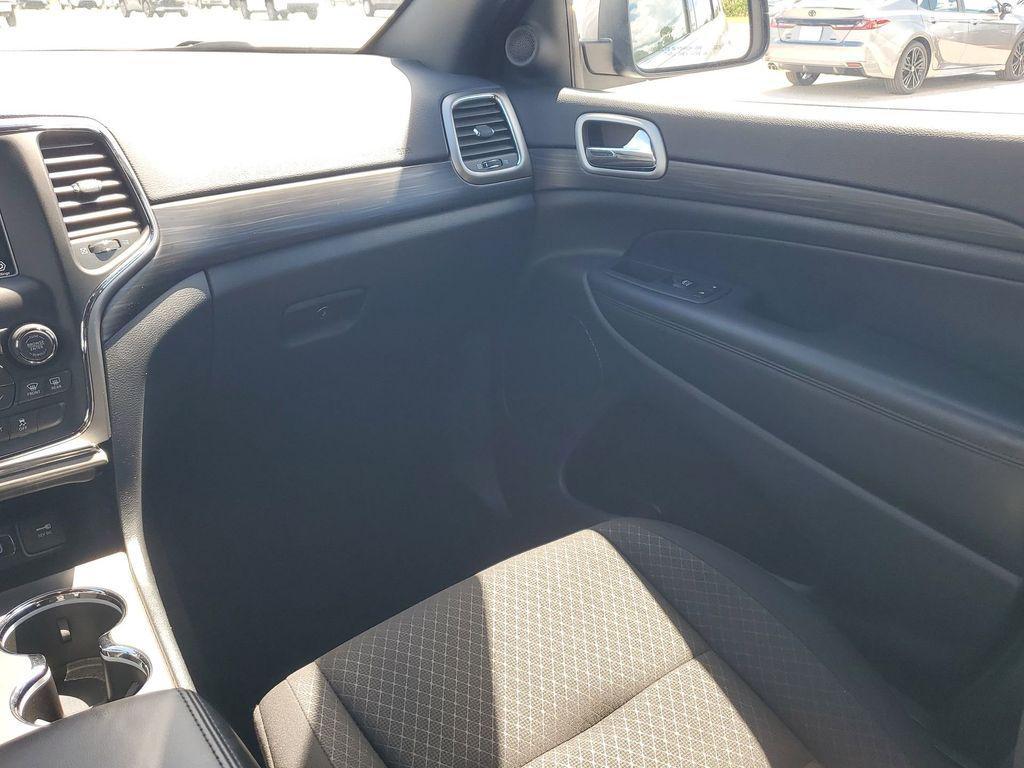 used 2021 Jeep Grand Cherokee car, priced at $23,552