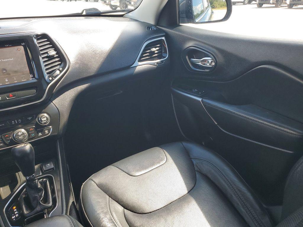 used 2020 Jeep Cherokee car, priced at $16,879