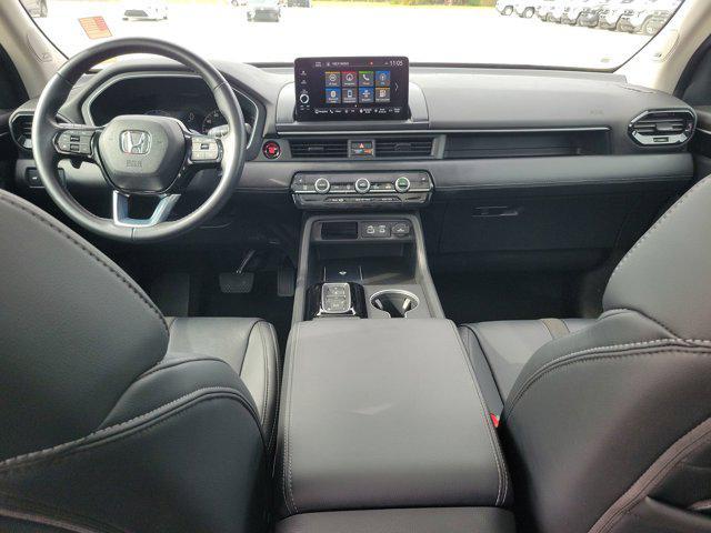 used 2023 Honda Pilot car, priced at $39,997