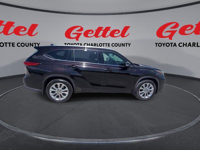 used 2020 Toyota Highlander car, priced at $27,997