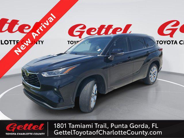 used 2021 Toyota Highlander car, priced at $34,984
