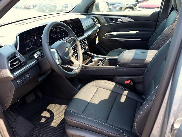 new 2025 Chevrolet Traverse car, priced at $48,195
