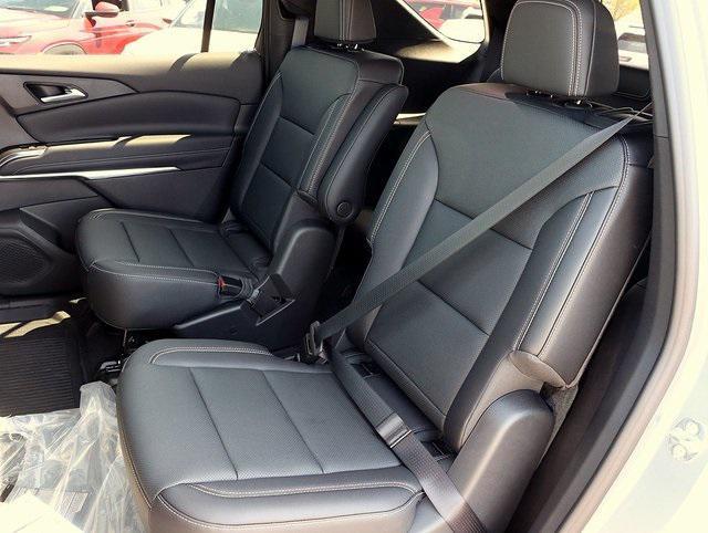 new 2025 Chevrolet Traverse car, priced at $48,195