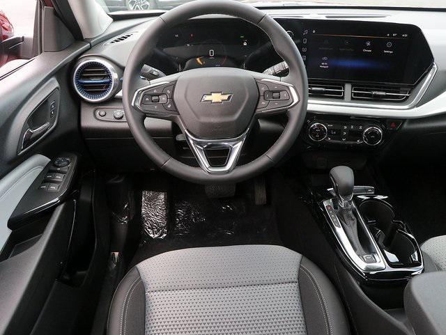 new 2025 Chevrolet Trax car, priced at $24,652