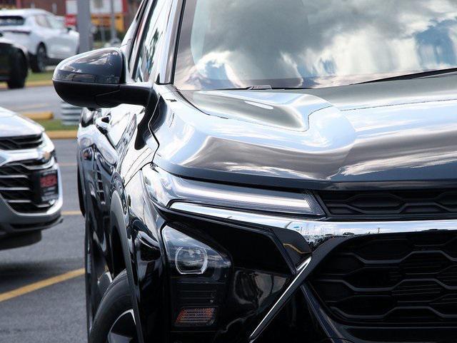 new 2025 Chevrolet Trax car, priced at $23,390