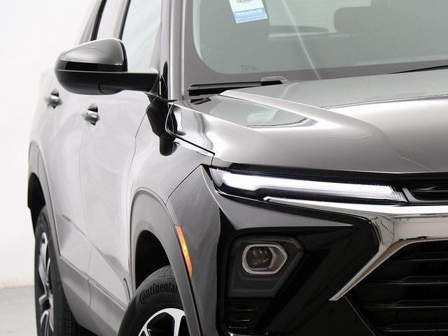 new 2025 Chevrolet TrailBlazer car, priced at $30,580