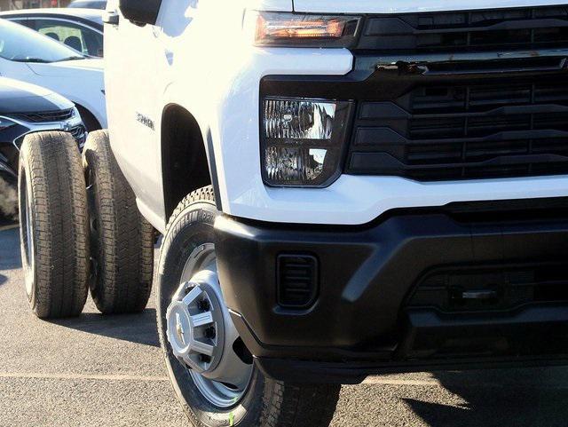 new 2025 Chevrolet Silverado 3500 car, priced at $50,198