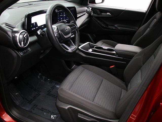 new 2025 Chevrolet Equinox car, priced at $30,182