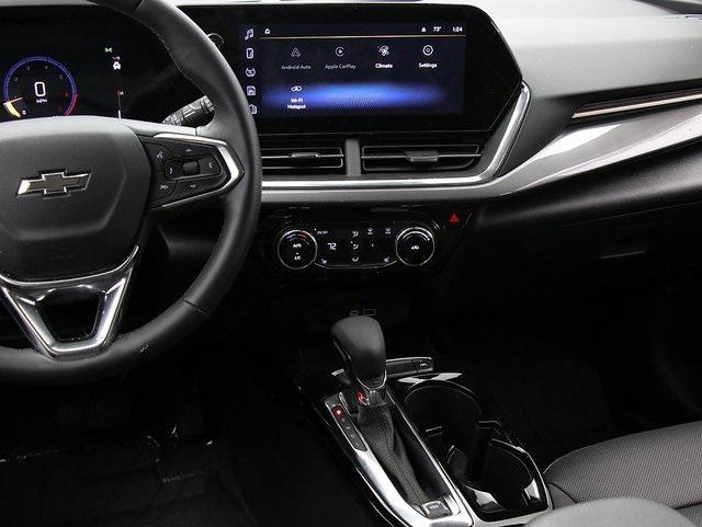 new 2025 Chevrolet Trax car, priced at $25,201