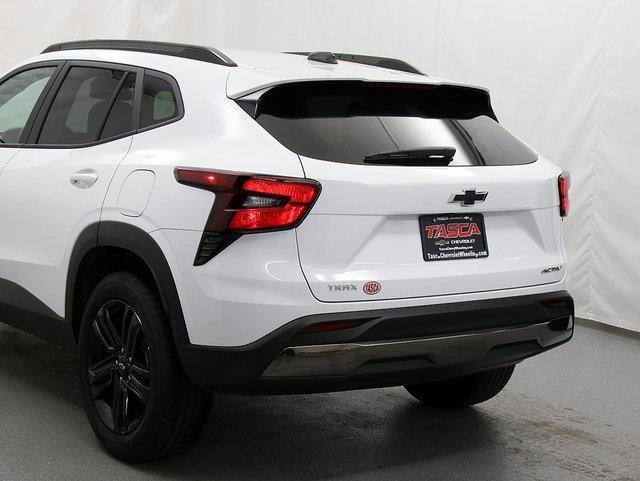 new 2025 Chevrolet Trax car, priced at $25,201