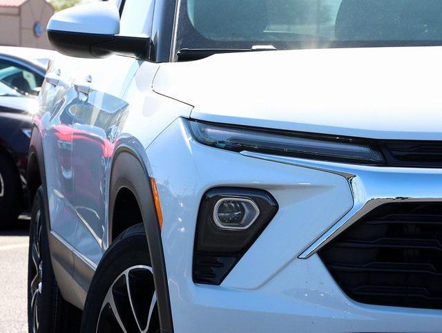 new 2025 Chevrolet TrailBlazer car, priced at $27,617