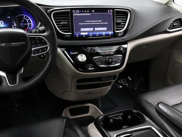 used 2022 Chrysler Pacifica Hybrid car, priced at $20,800
