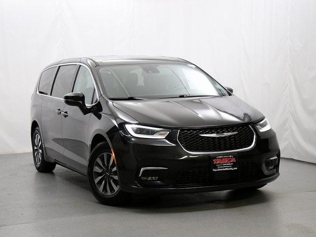used 2022 Chrysler Pacifica Hybrid car, priced at $20,800
