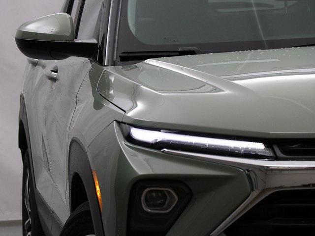 new 2025 Chevrolet TrailBlazer car, priced at $27,117