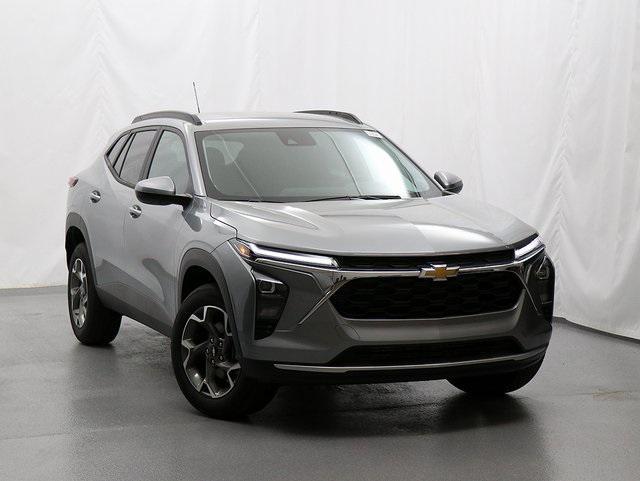 new 2025 Chevrolet Trax car, priced at $24,535