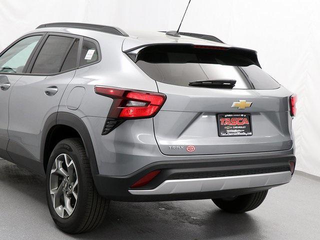 new 2025 Chevrolet Trax car, priced at $24,535