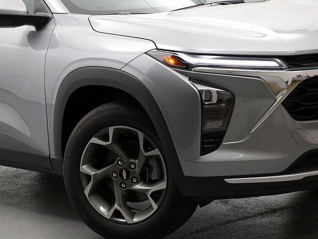 new 2025 Chevrolet Trax car, priced at $24,535