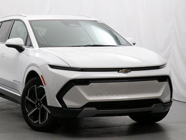 new 2025 Chevrolet Equinox EV car, priced at $41,590