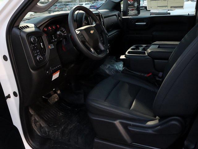 new 2025 Chevrolet Silverado 3500 car, priced at $48,202