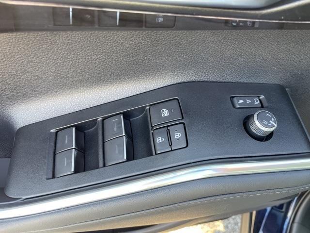 new 2025 Toyota Highlander car, priced at $54,098