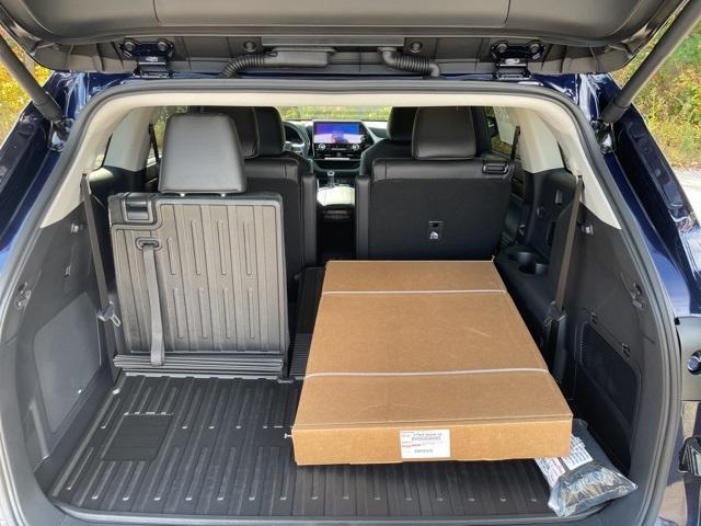 new 2025 Toyota Highlander car, priced at $54,098