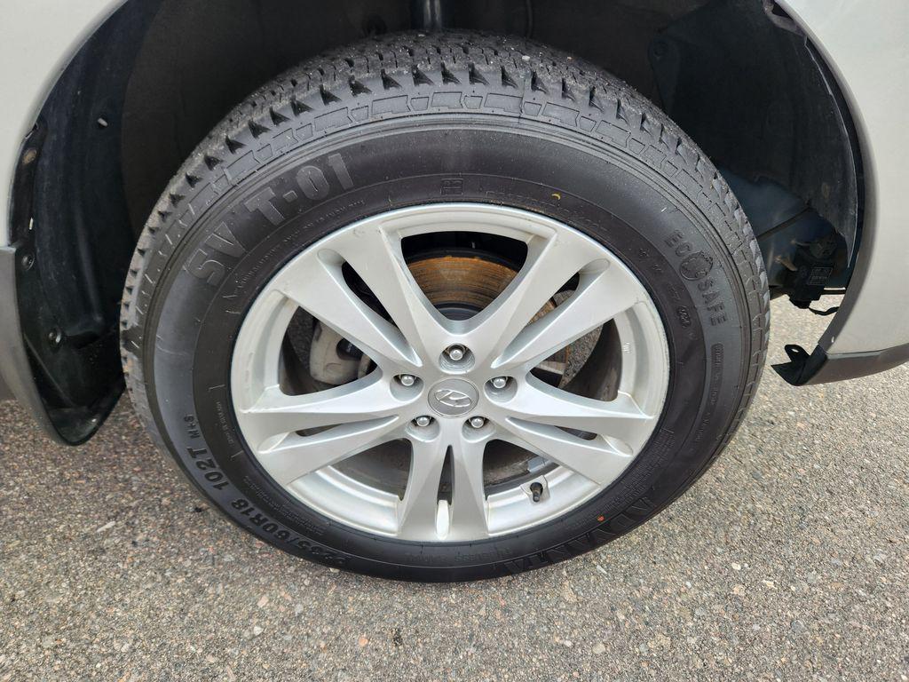 used 2012 Hyundai Santa Fe car, priced at $6,201