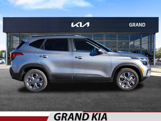 new 2024 Kia Seltos car, priced at $27,594