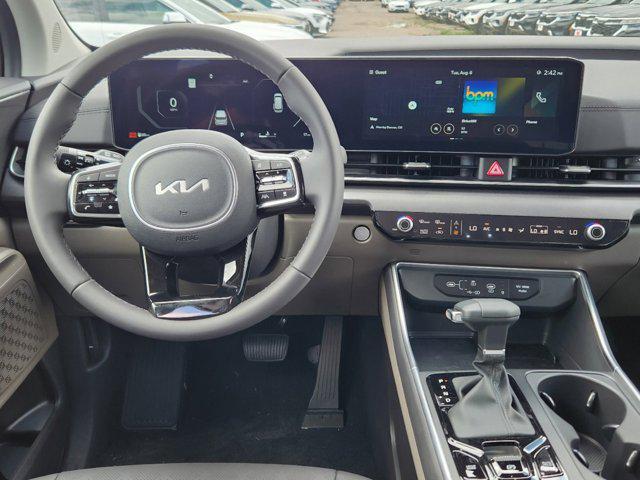 new 2025 Kia Carnival car, priced at $46,166