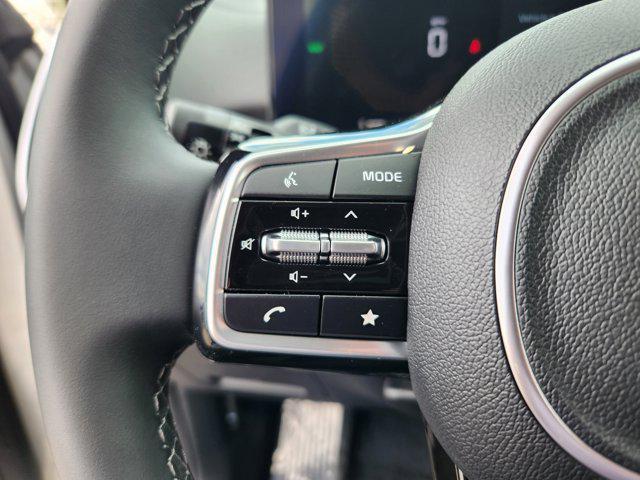 new 2025 Kia Sorento Hybrid car, priced at $39,827