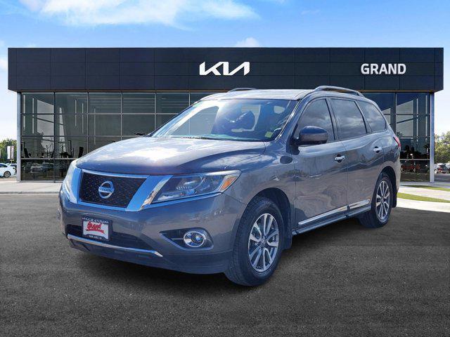 used 2015 Nissan Pathfinder car, priced at $11,687