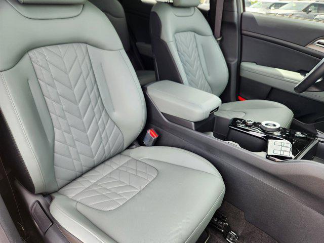 new 2025 Kia Sportage car, priced at $38,074