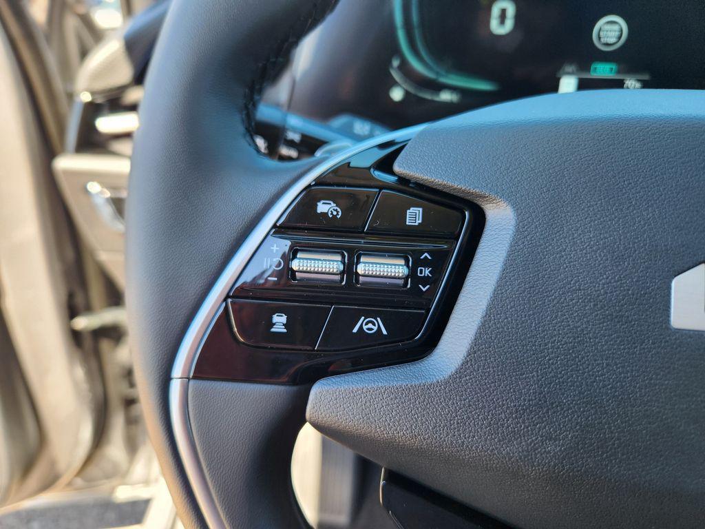 new 2025 Kia Niro car, priced at $27,995