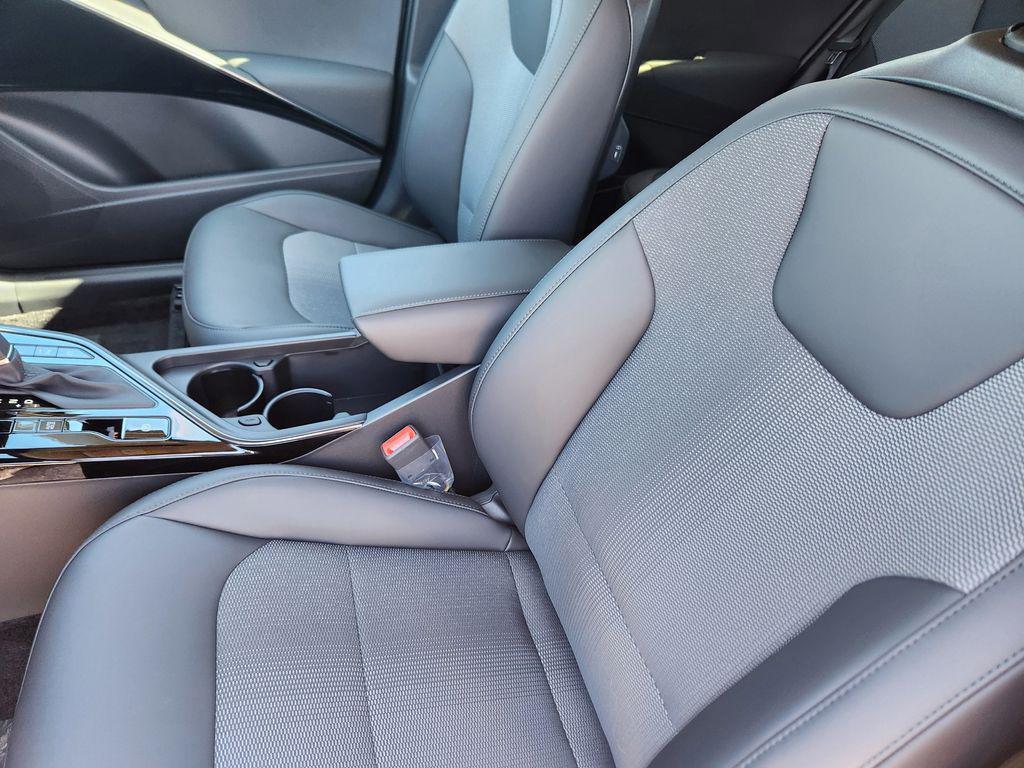 new 2025 Kia Niro car, priced at $27,995