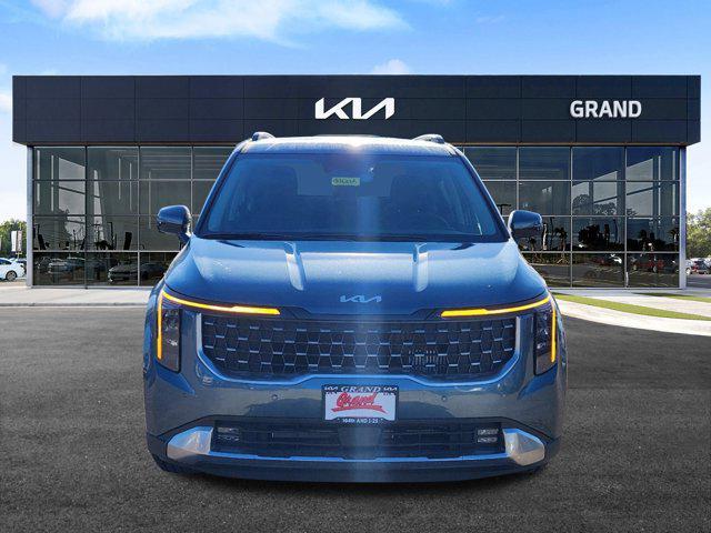 new 2026 Kia Carnival Hybrid car, priced at $48,598