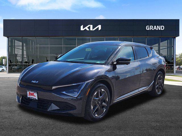new 2025 Kia EV6 car, priced at $52,925