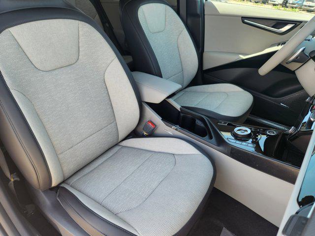 new 2025 Kia Niro EV car, priced at $35,262