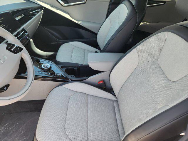 new 2025 Kia Niro EV car, priced at $35,262