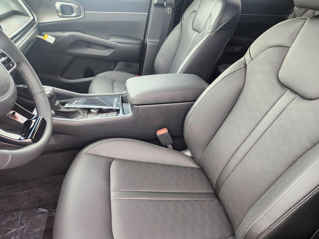 new 2025 Kia Sorento car, priced at $37,717