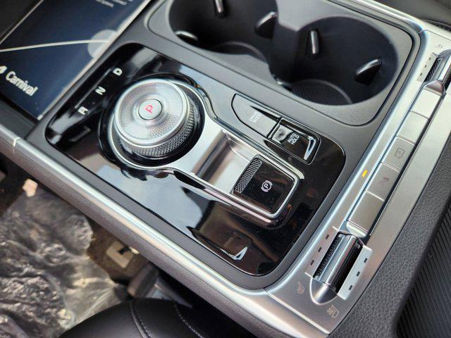 new 2025 Kia Carnival Hybrid car, priced at $49,921