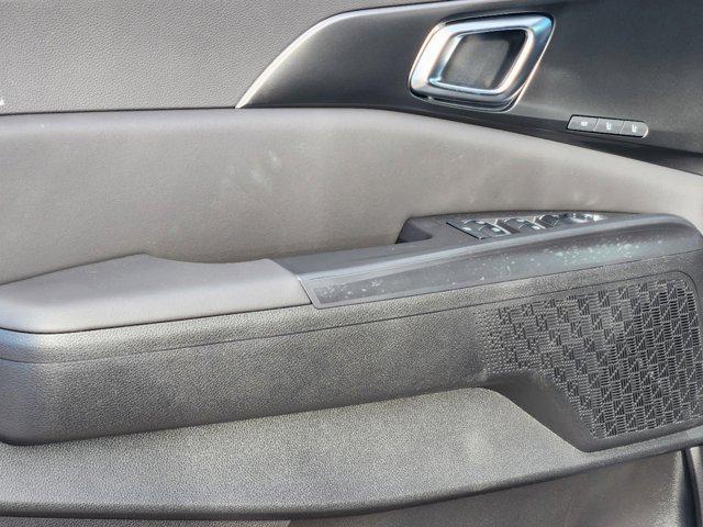 new 2025 Kia Carnival Hybrid car, priced at $49,921