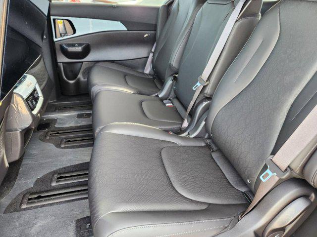 new 2025 Kia Carnival Hybrid car, priced at $49,921