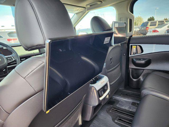 new 2025 Kia Carnival Hybrid car, priced at $49,921